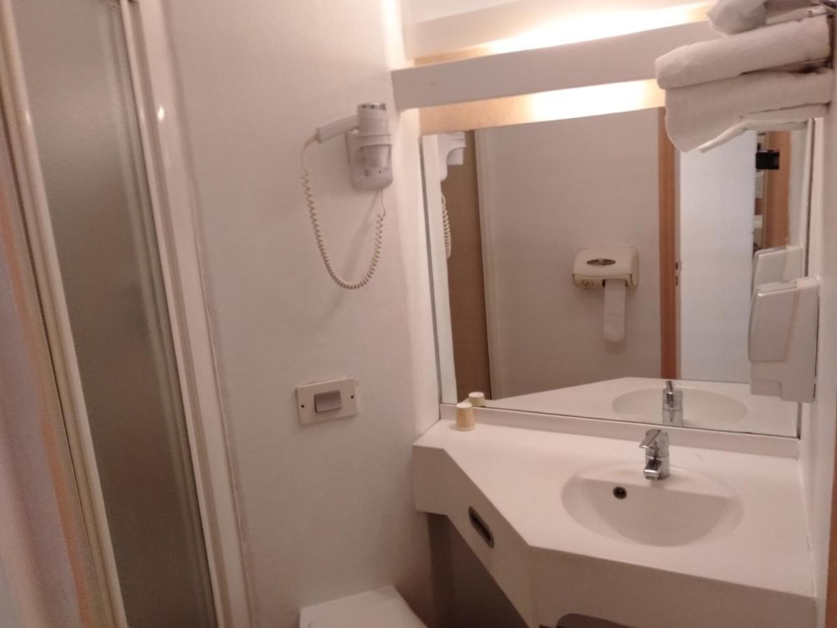 ארל Urban Style Arl Hotel מראה חיצוני תמונה